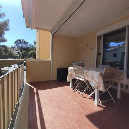 Central, Terrasse, Proche Et Toute Proximite *